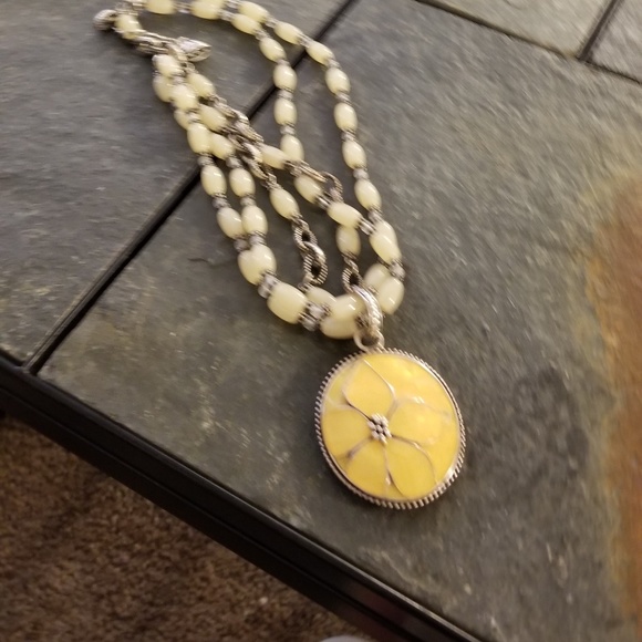 COPY - COPY - COPY - 2 in 1 Mother of Pearl Stunn… - Picture 4 of 8